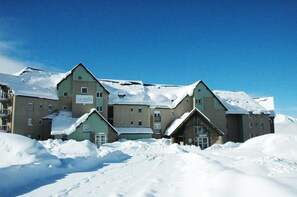 Exterior - Wifi, fitness, swimming pool, sauna, terrace, balcony, ski locker, 30m², Peyragudes (Germ)
