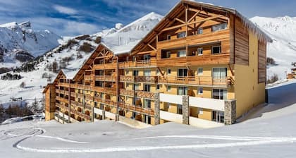 Wifi, skiurlaub an der piste, fitness, schwimmbad, sauna, hammam, balkon, fernseher