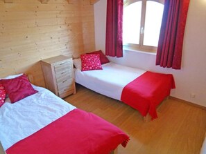 3 bedrooms, WiFi, bed sheets
