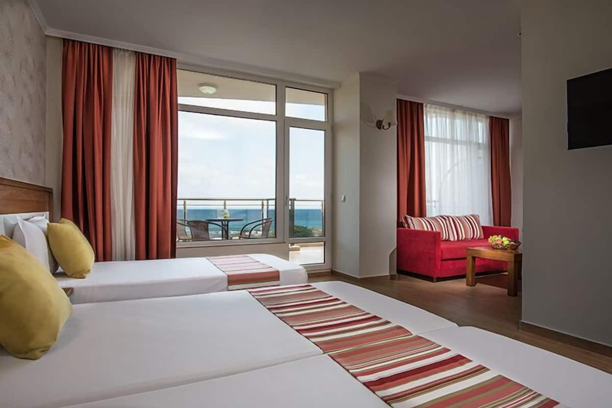 Junior Suite, Balcony | 1 bedroom, desk, iron/ironing board, cribs/infant beds