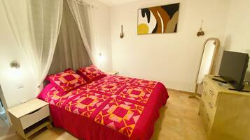 1 bedroom, iron/ironing board, WiFi, bed sheets