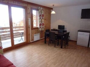 Interior - Ski-in/ski-out & foot of the slopes, 1st floor, view valley, fitness, swimming pool, sauna, hammam (Les Orres)