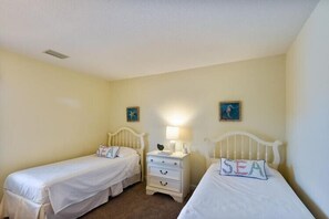 4 habitaciones, tabla de planchar con plancha y wifi gratis 
