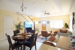 Dining - Safe, Serene & Spacious Gated Townhome, Pool (Nassau)