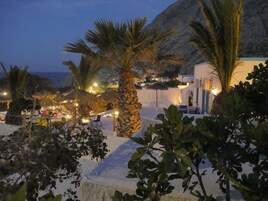 SEA VIEW APARTMENT FOR 4 PERSONS - 5 | In-room safe, laptop workspace, iron/ironing board, free WiFi