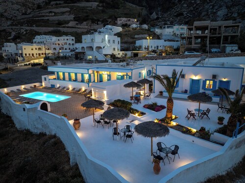Ancient Thera Apartments