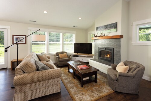 New creek-side home in the country with modern amenities