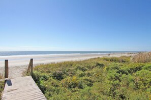 Beach nearby - Golf View, Pool, Pickleball, Stocked kitchen - 52 Fairway Dunes (Isle Of Palms)
