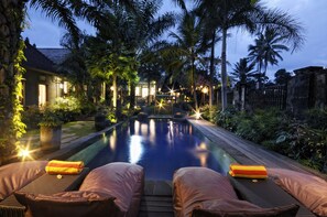 Outdoor pool - Dukuh Sebatu Resort & Villa (Sebatu)