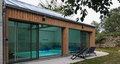 Gite l'Hermine, 15 pers, heated indoor pool, RDC PMR, enclosed garden