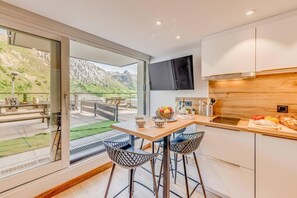 Dining - 10m from resort center, 2nd floor, balcony, tv, ski locker, 28m², Tignes (Tignes)