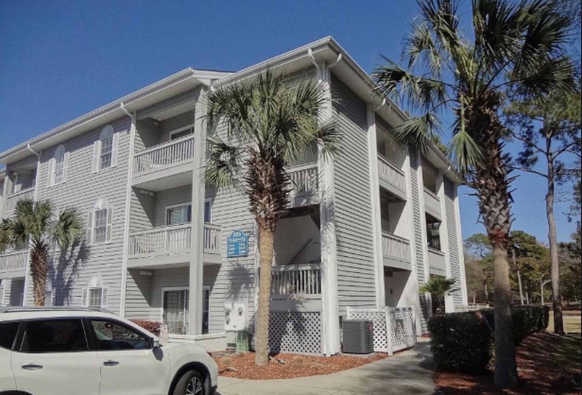 Sunset Corner – Perfect for Families, Couples, Beach Goers, and Golfers