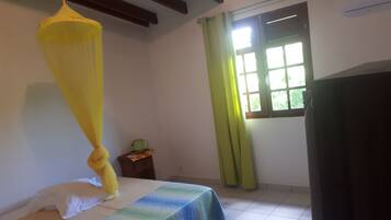 1 chambre, fer et planche Ă repasser, Wi-Fi, draps fournis