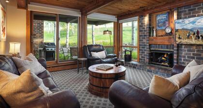 Top of the Village~Ski-in/out~HT~Pool~Grill~Parking