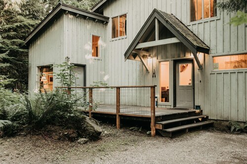 Mt. Baker Rim Cabin #19 - Hot Tub - Sauna - BBQ