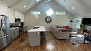 Fridge, microwave, oven, stovetop - Close to town Large Yard Fire Pit Gas Grill Beach 2.5 blocks (Union Pier)