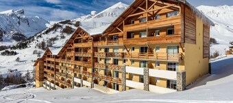 Wifi, 50m from shops, swimming pool, sauna, hammam, balcony, tv, ski locker, 57m², Val d'Allos