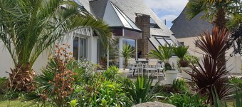 Pretty villa with beautiful garden in Concarneau