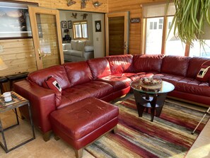Smart TV, books, printers - Newly renovated w/Bar & Firepit on Full-Rec 5 Lake chain- Pet Friendly! Pontoon (Wautoma)