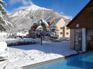 Indoor pool, a heated pool - Wifi, view mountain, swimming pool, sauna, hammam, terrace, balcony, parking, tv, ski locker, 33m² (Luz-Saint-Sauveur)