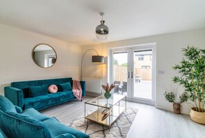 家庭獨棟房屋 | 起居區 | 平面電視