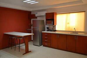 Fridge, microwave, dishwasher