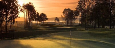 Bedrooms 3, Bathrooms 1, Sleeps 6