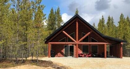 Overlook Cabin Rental - Pet Friendly!