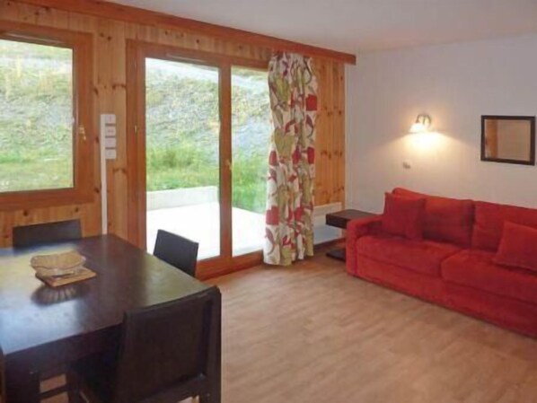 LCD TV - Ski-in/ski-out & foot of the slopes, 1st floor, view swimming pool, fitness, swimming pool, sauna (Les Orres)