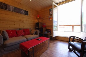 Living area - 200m from ski slopes, 1st floor, view lake, terrace, tv, 50m², Tignes (Tignes)