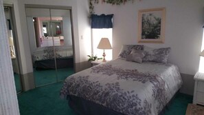 2 bedrooms, bed sheets - Gated Golf community (Lakeland)