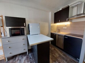 Fridge, microwave, dishwasher