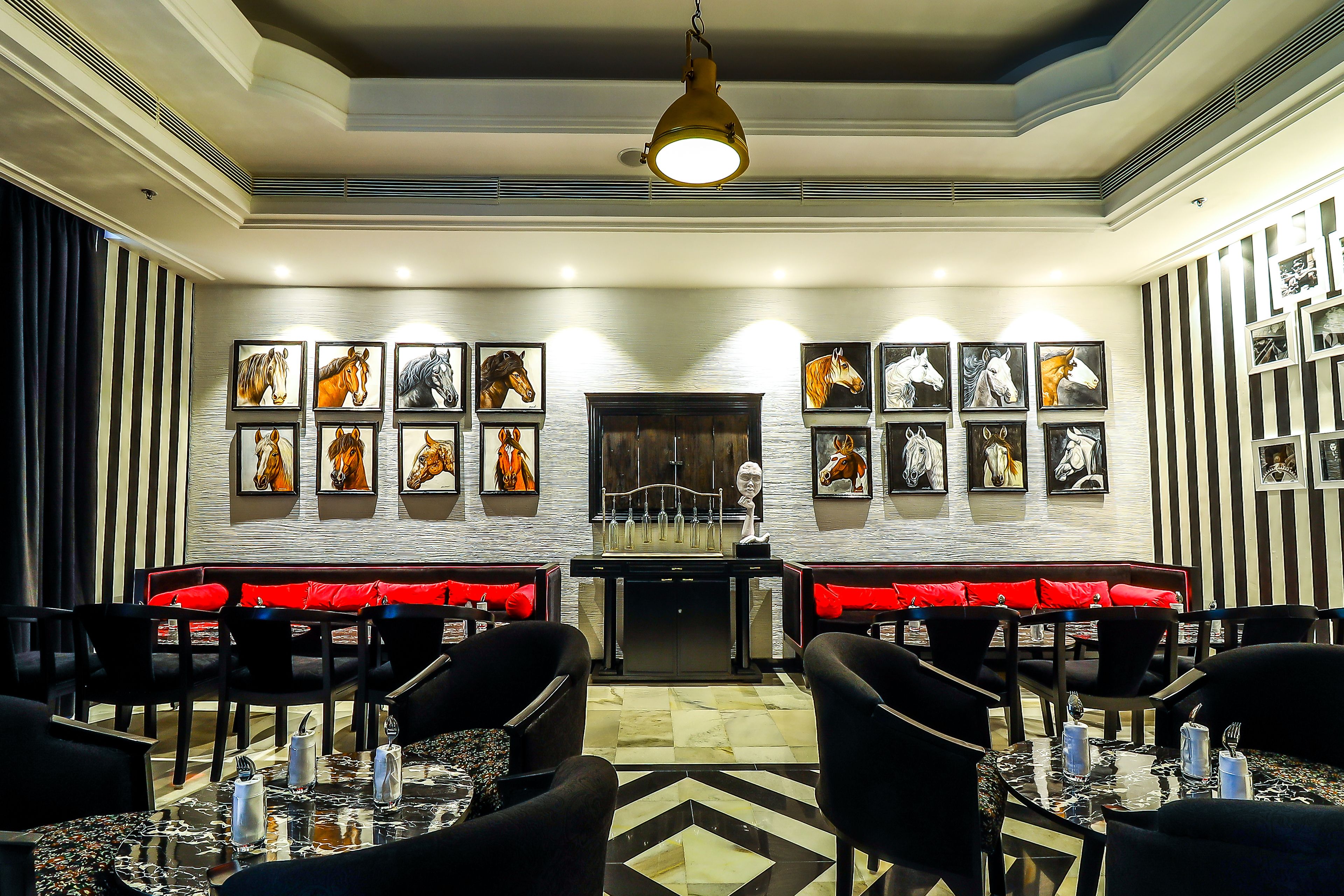 Lobby lounge