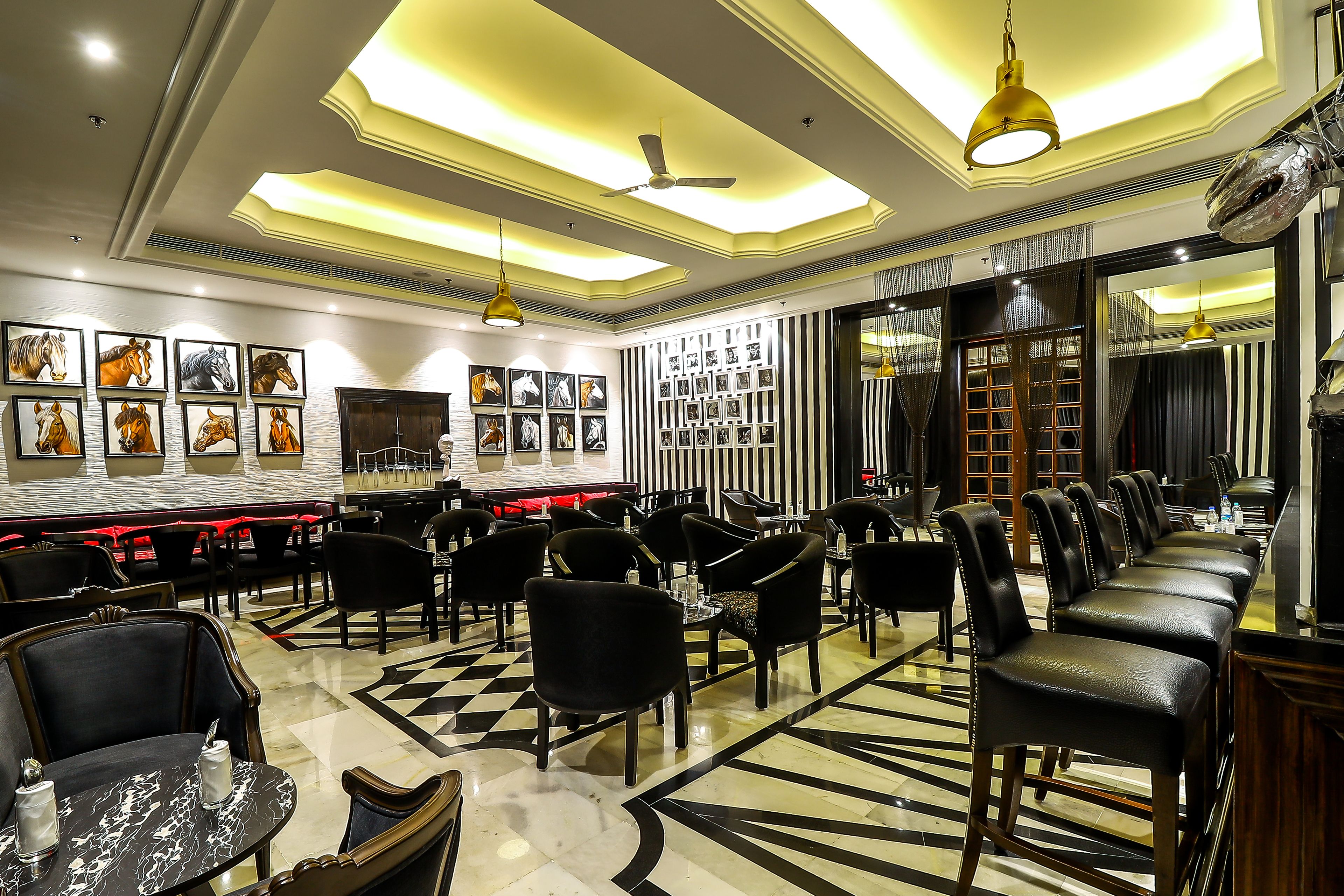 Lobby lounge