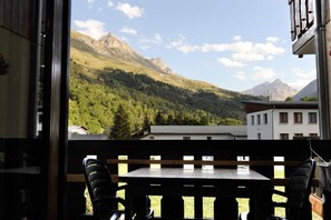 Outdoor dining - 250m from shops, 1st floor, balcony, parking, ski locker, 24m², Valloire (Valloire)