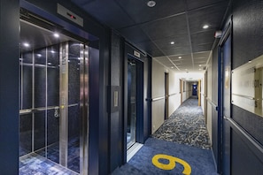 Trang bị nội thất với thiết kế riêng biệt, phòng cách âm