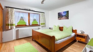 Room - Apartment Jenner, 2 persons, balcony, quiet location, 45 sqm (Schönau am Königssee)