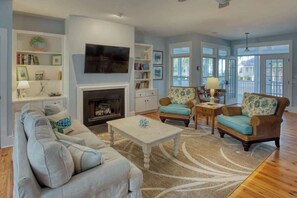 Flat-screen TV, fireplace