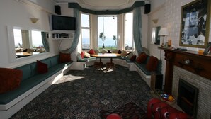 Lounge - Silvercraigs (Douglas)