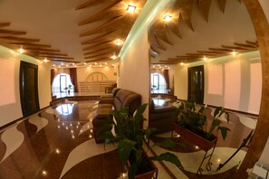 Reception - Narek Plus (Verin Ptghni)