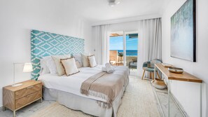 3 slaapkamers, een strijkplank/strijkijzer, internet, beddengoed