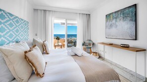 3 slaapkamers, een strijkplank/strijkijzer, internet, beddengoed