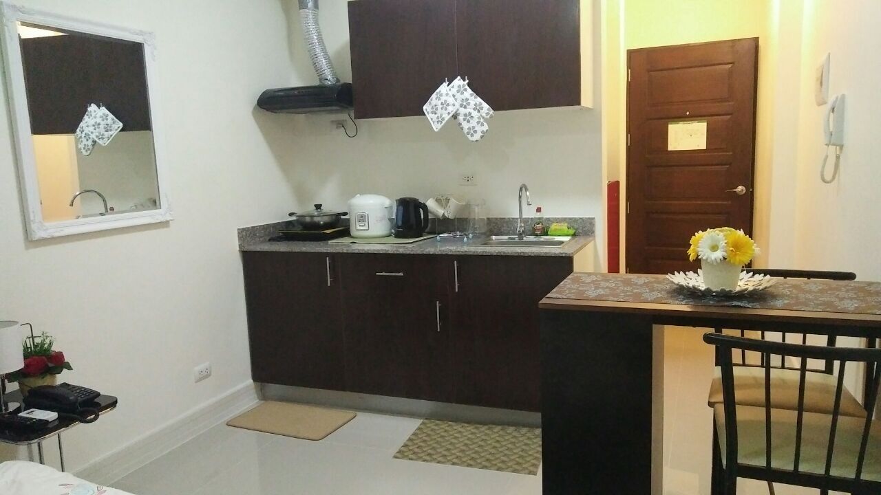 Fridge, microwave, cookware/dishes/utensils