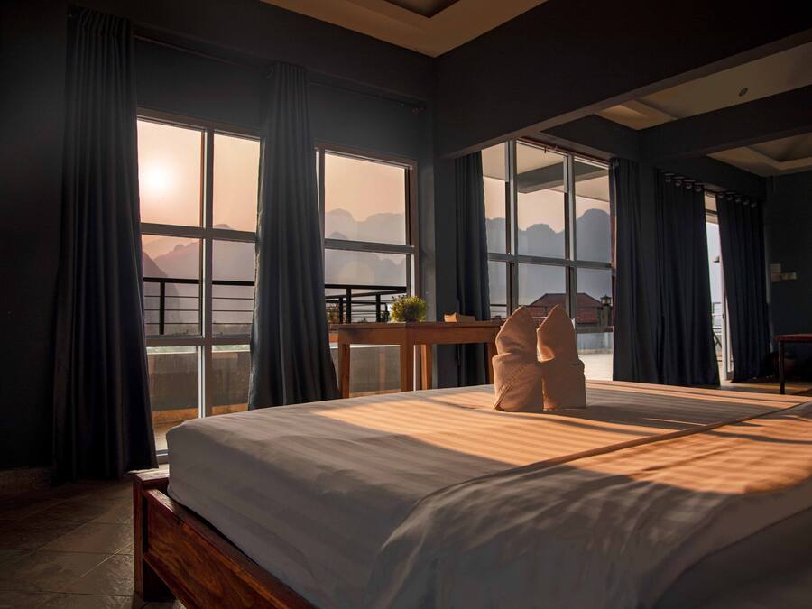 Panoramic Penthouse | Egyptian cotton sheets, premium bedding, down comforters, pillowtop beds