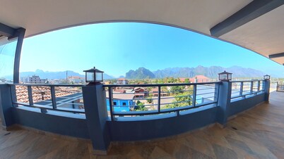 Faraway Suites - Hostel