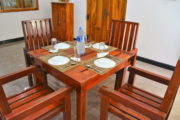 Dining - The Secret Haven (Trincomalee)
