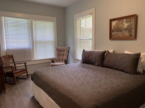 3 bedrooms, WiFi, bed sheets, wheelchair access