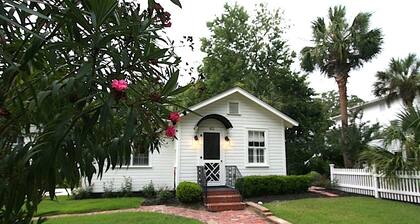 Historic Bonny Cottage in downtown Beaufort SC