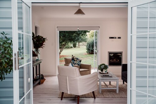 Unwind at "Woodbury Lodge"     