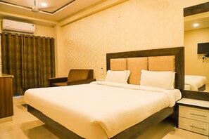 Estudio de lujo, 1 cama Queen size | Sábanas de algodón egipcio, ropa de cama de alta calidad y edredón 